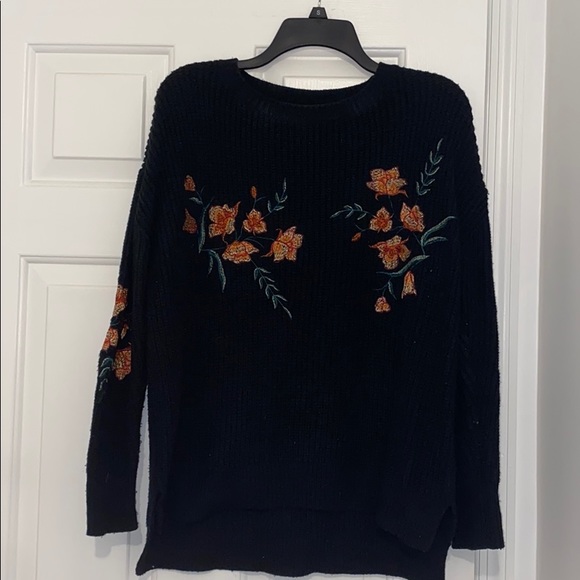 Flower sweater bought from Lizard Thicket - Picture 1 of 2